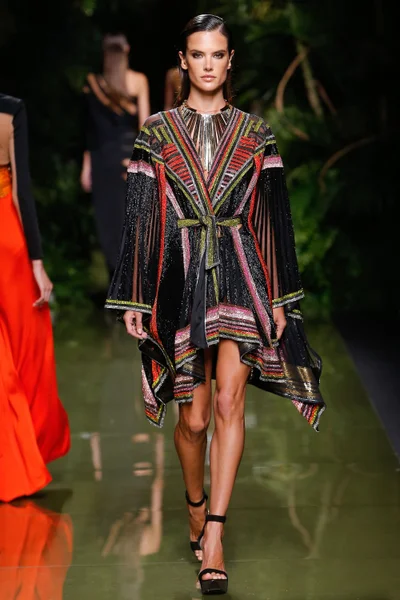 Look 60